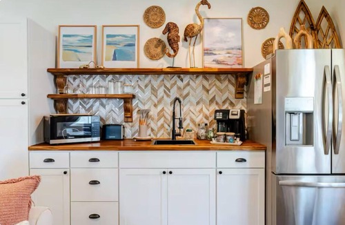 Midway Apartment | Nature Lovers Escape Waterfront Pool Dock Sunsets Fishing Kayaking Savannah