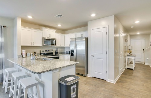 Sumter House | Near Base & Shopping: Modern Sumter Townhome!