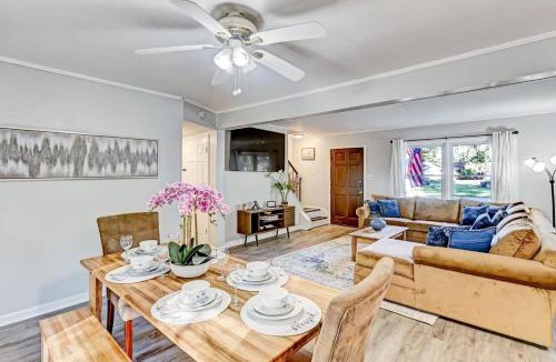 Whitemarsh Island House | Near Downtown w Pool! Oatland Island Escape