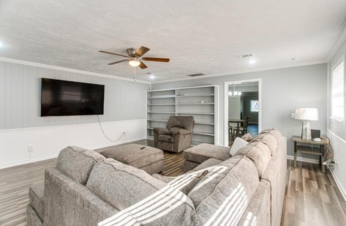 Waycross House | Near Shops & Eats: Home w/Large Yard in Waycross!