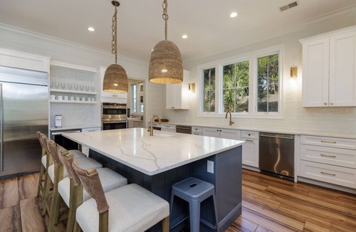 Sea Pines House | Nearly New Sea Pines Beach Home - Great Location 2 Min Walk to Sea Pines Beach