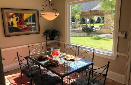 Orangeburg House | Nestled between historic Charleston and Columbia.