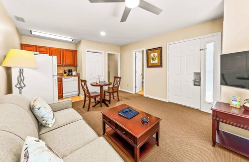 Fairfield Harbour Condo | New Bern Condo Getaway: Golf, Pool, and Family-Friendly Comfort!