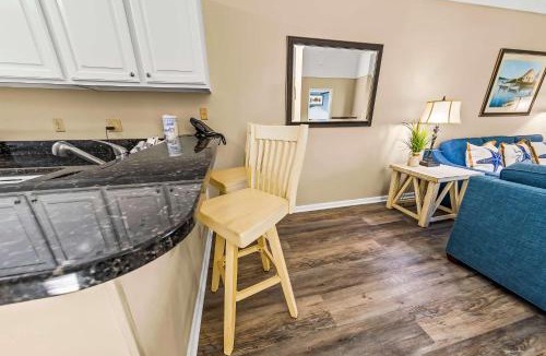 Fairfield Harbour Apartment | New Bern Lakeside Getaway-Modern 2BR Apartment with Resort Amenities
