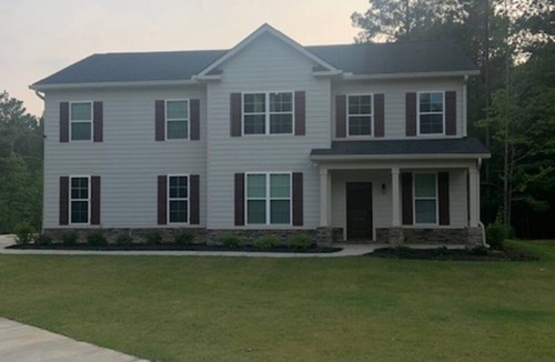 Appling House | New Build Cozy & Quiet House with Distant views. Masters Rental