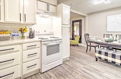 Hinesville House | NEW! Contemporary Hinesville Home w/ Fenced Yard!