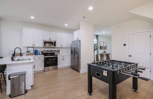Boiling Springs House | NEW Family& Pet Friendly, 65" TV, Fire Pit, WD