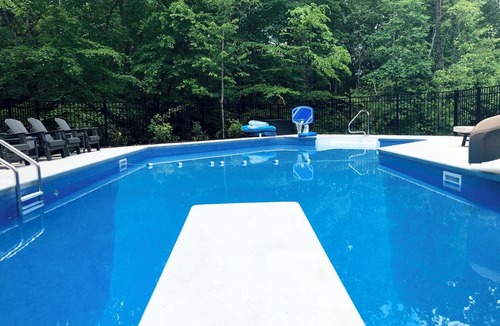 Easley House | New Guest Apartment- Pool, Hot Tub, Fire Pit, Air Hockey, Pool Table & Kids Area