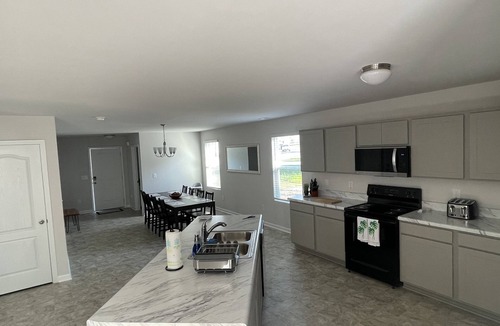 Five Points House | New home w/private fenced yard by Carolina Horse Park. 20 min to Pinehurst.