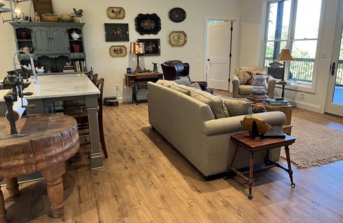 Eagles View House | New Home with Beautiful Mountain Views