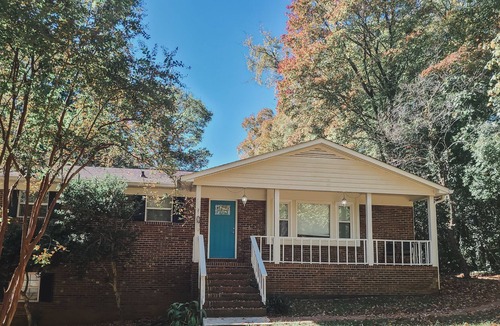 Mint Hill House | New Listing- 2.5 acres, spacious and newly-renovated home next to pond