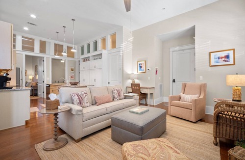 Habersham Villa | New Listing! Habersham Flat - Sleeps 4 Walking Distance to Pool and Market St