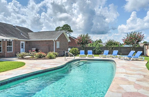Murraysville House | NEW! Modern Corporate Retreat By Downtown & Beach!