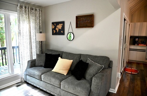 Seneca House | NEW! Relax minutes from Clemson University at The Orange Door Lake Hartwell Home