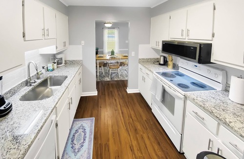 Martinez House | NEW! Renovated Home - 10 Min to Augusta Downtown!