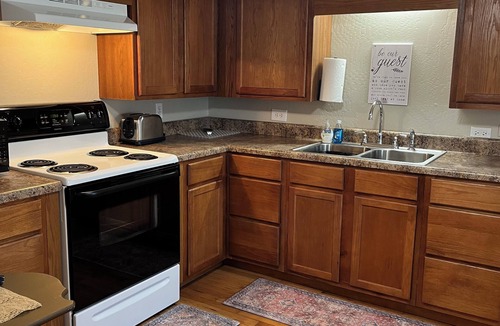 Pikeville Cottage | NEW RENTAL-GREAT RATES! Peaceful 2B-1.5B cottage- 0.4 mile to FCF State Park