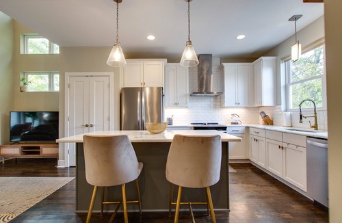 Hadley - Washington House | New! Rooftop Views! Beautiful Modern Townhome West Nashville
