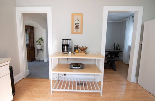 Anderson Cottage | New to VRBO - Comfortable Cottage