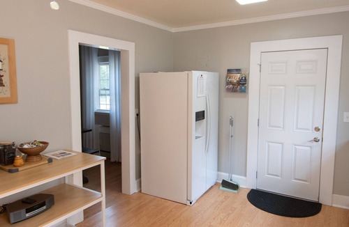 Anderson Cottage | New to VRBO - Comfortable Cottage