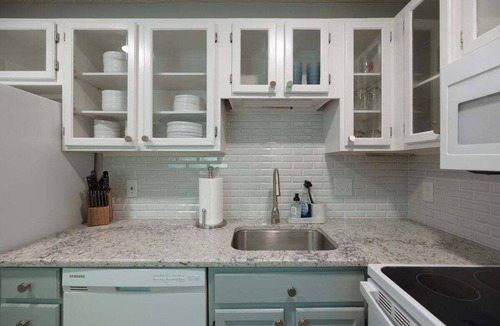 Airlie House | New! Updated Bungalow Close to Beach!