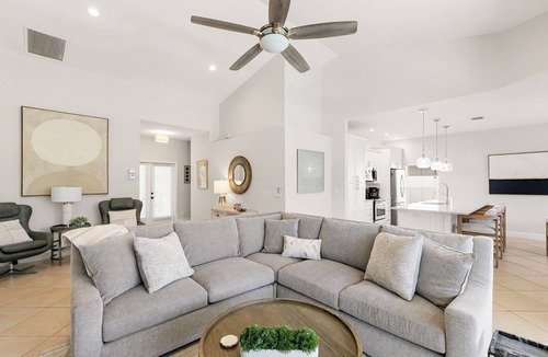 Falcons Glen House | New Updates Lely Resort, 3 bed, golf course home Includes Players Club and Spa