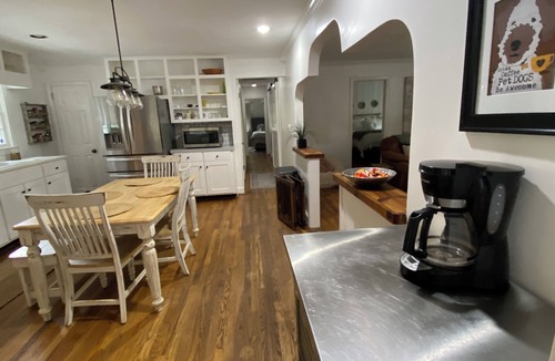 Vinings Cove House | NEW! Your own compound! 3bd 3bath Bungalow private gate/2 acre, pets encouraged!