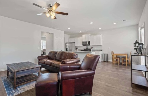 Graniteville House | Newly Built Home Ideal for Mid-Term Stays Between Cities