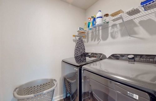 Anderson House | Newly built house with private putting green, fenced in yard + dog friendly