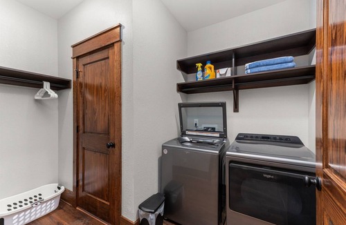 McCormick Apartment | Newly constructed luxury retreat on Lake Thurmond. The sleeping arrangements for this property are 3 queen beds.