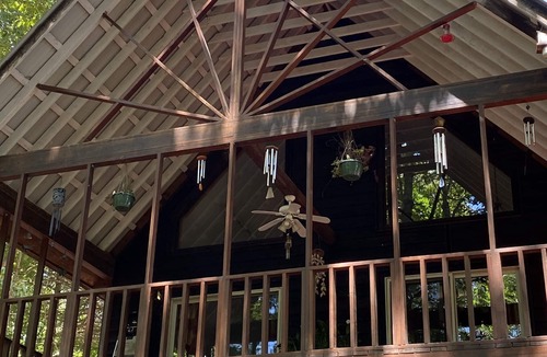 Gumlog Cabin | Newly furnished 3 bedroom 2 bath on the lake with covered dock