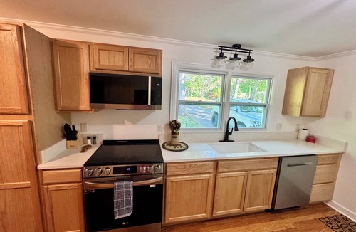 South Salisbury House | Newly remodeled 3 bedroom house in Salisbury, quiet family friendly neighborhood