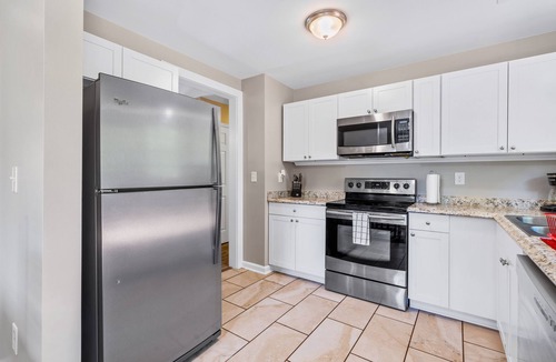 Arden House | Newly Remodeled Charming Mountain Retreat In Super Location
