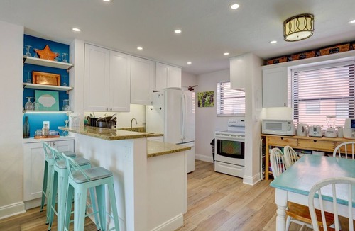 St. Pete Beach Condo | Newly Remodeled Poolside Condo with Gorgeous Ocean-Front View - Sleeps 8