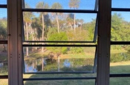 Vero Beach Condo | Newly renovated 2bed 2 bath. 1.5 mile to all 3 beautiful beaches. Sleeps 5.