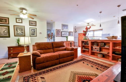 Dorchester County House | Newly Renovated free-standing Barn