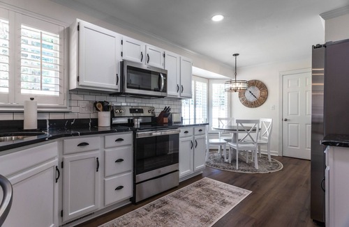 Cary House | Newly Renovated Modern Home centrally located in Cary, near RDU and PNC Arena