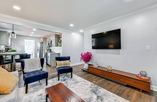 Lincoln Heights House | Newly Updated Home ~ 3 Mi to Downtown Charlotte!