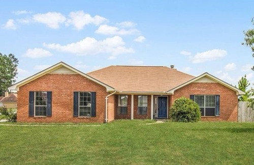 Hinesville House | Nice and Cozy Kay