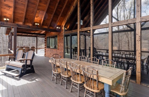Topton Cabin | Nite Owl-Luxury Log Cabin Rental, Outdoor Fire Pit, Fire Place, High Speed Internet, Hot Tub, Pool Table, Open Concept- Nantahala NC