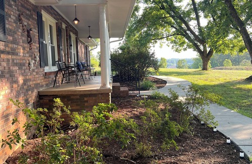 Saxony Forest House | NO CLEANING FEE Century farmhouse on Lake Keowee near Clemson