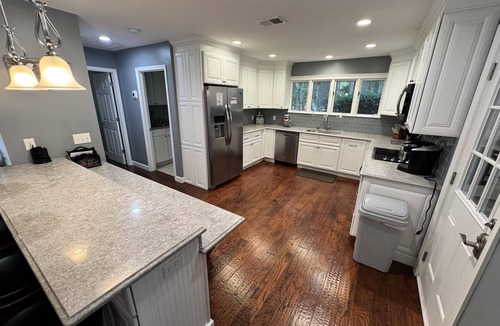 Heritage Woods House | No Stairs! Sea Pines home, Private Pool, Hot Tub, Near Golf, Walk/Bike to Beach