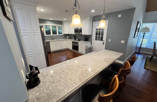 Heritage Woods House | No Stairs! Sea Pines home, Private Pool, Hot Tub, Near Golf, Walk/Bike to Beach