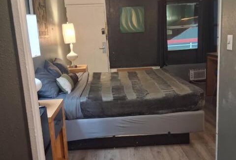 Tougaloo Apartment | North - King Bed Hotel Studio 318