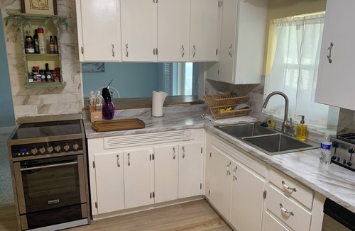Florida North Atlantic Coast House | NORTH PALM BEACH Tropical Retreat Semi ADA Pet Friendly
