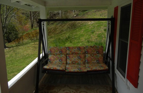 Robbinsville House | O'Henry's Getaway - Tail of the Dragon - Secluded Vacation Retreat Cheoah River