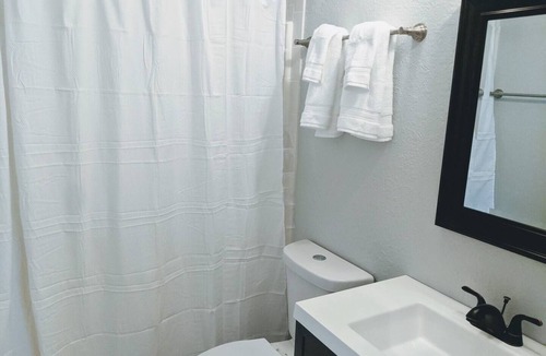 Calhoun Apartment | Oak Terrace with access to the Hiwassee River