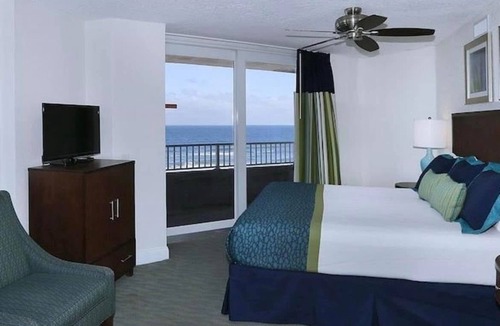 Winthrop Holding Condo | Ocean front 2 bed/2bath condo Daytona Beach Shores