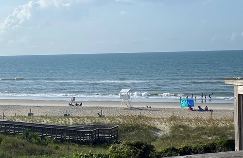 Emerald Isle Condo | Ocean Front Condo Just Steps to the Beach - Maximum Stay - 6 nights.