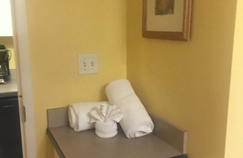 Northeast Virginia Beach Condo | Ocean Key Resort: 2BR 2BA : Bike & Beach Chair Use