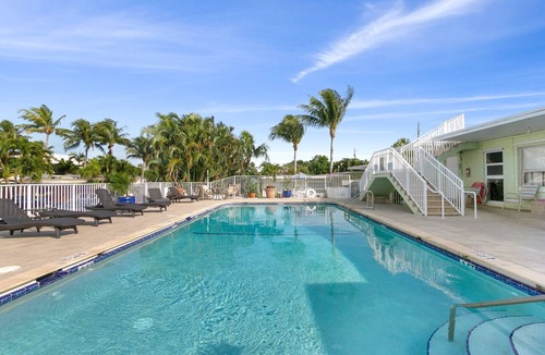 Ocean Ridge Apartment | Ocean Ridge Boutique Apartment 14 with a large pool 200m from the beach